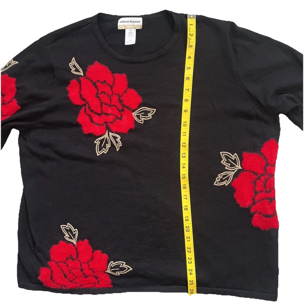 Alfred Dunner Romantic Fuzzy Red Rose Black Sweater Cozy Cottage Flower Size 2X - Picture 3 of 9